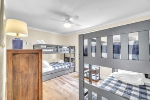 3 habitaciones, tabla de planchar con plancha y wifi gratis 