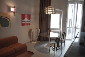 Smart TV, books - StraMo House (Bari)