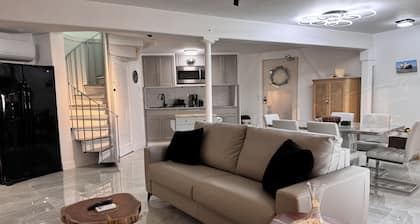 Dome House in Bonita Springs- Naples, close to FGCU, RSW, shopping and beaches