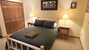2 Schlafzimmer, Schreibtisch, Bügeleisen/Bügelbrett, kostenloses WLAN