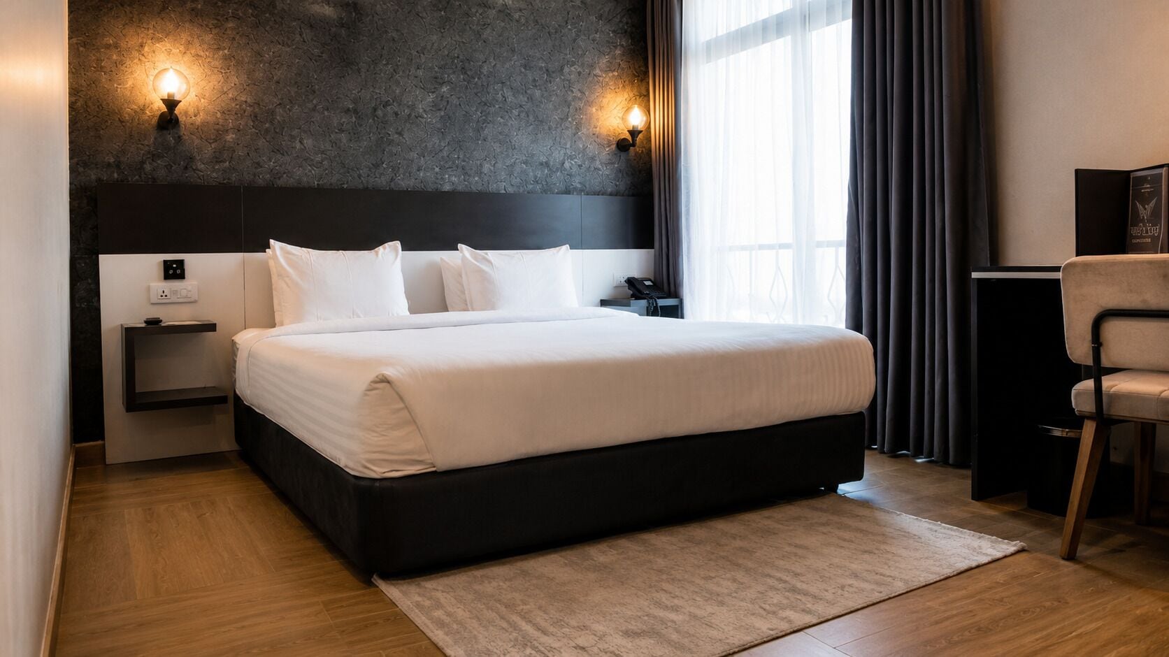 In-room safe, individually furnished, desk, laptop workspace