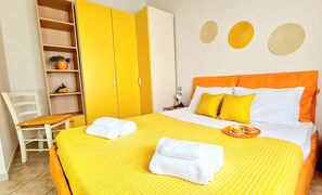 3 bedrooms, iron/ironing board, WiFi, bed sheets - Mirto Blu, Sardisches Haus (Tortolì)