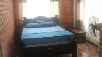 3 bedrooms, WiFi, bed sheets