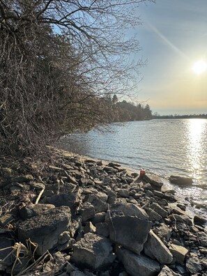 Sun-loungers, beach towels - Stunning Century Riverfront Estate with sweeping waterfront views. (Napanee)