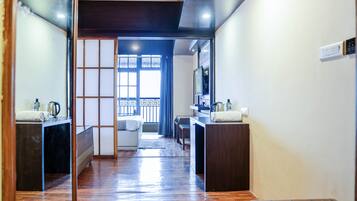 Suite | 1 bedroom, Egyptian cotton sheets, premium bedding, down duvets