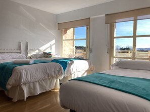 5 dormitorios, tabla de planchar con plancha, wifi y ropa de cama
