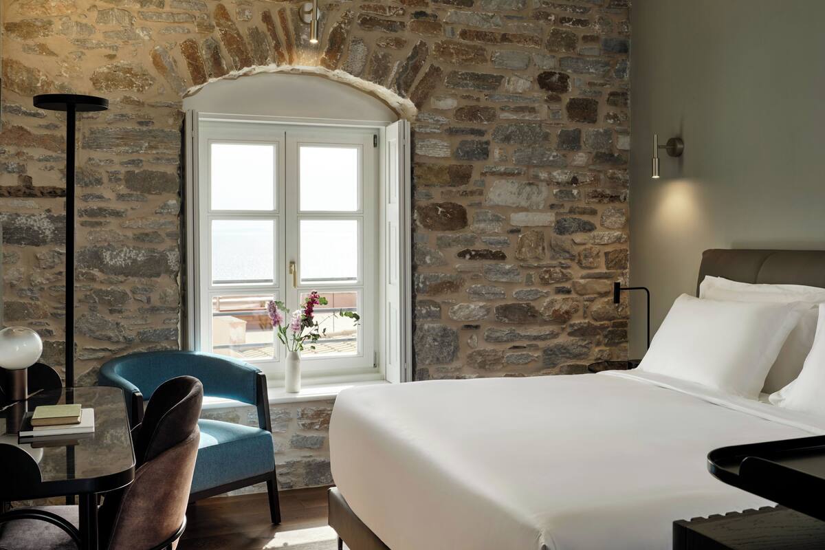 A.Laurent-Sea View | イタリアのフレッテ製シーツ、高級寝具、羽毛の掛け布団、低反発ベッド