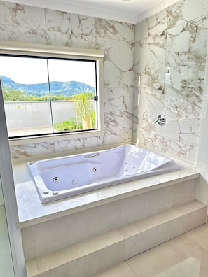 Kamar Triple | Kamar mandi