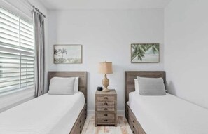 3 chambres, fer et planche à repasser, lit parapluie, Wi-Fi gratuit