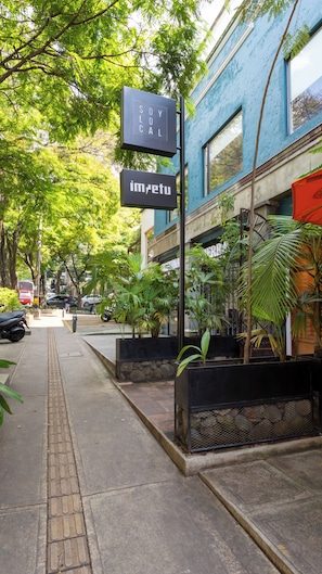 Exterior - Soy Local Primavera  (Medellín)