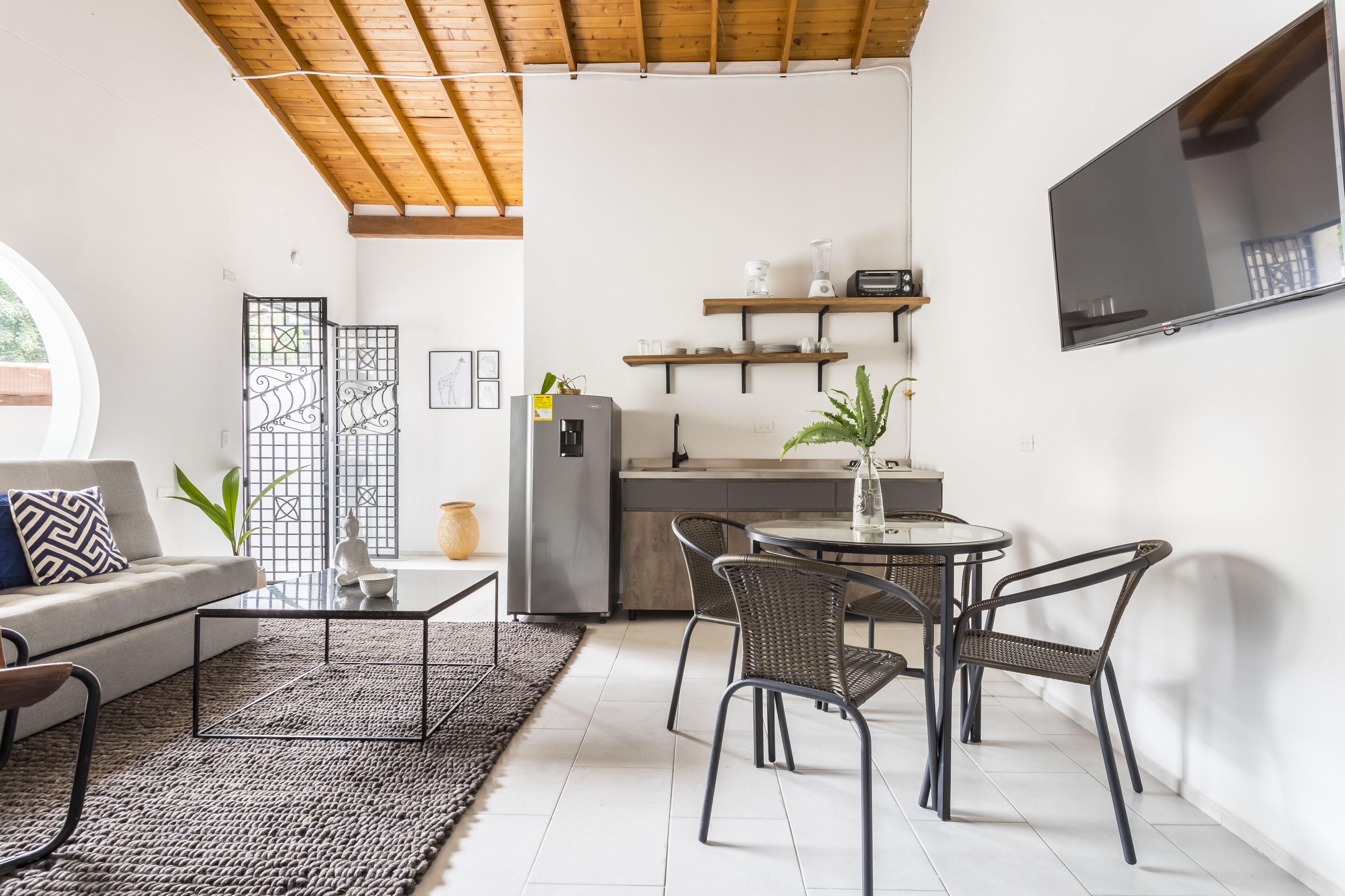 Duplex (302) | Private kitchenette