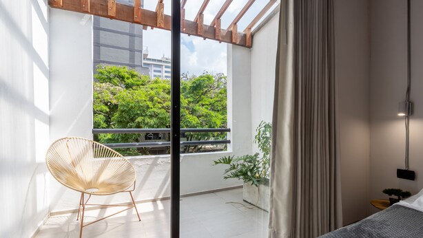 Ảnh chưa phân loại, 1 trong số 82 ảnh, nút