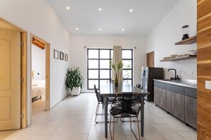 Apartment, 2 Bedrooms | In-room safe, iron/ironing board, free WiFi, bed sheets - Soy Local Primavera  (Medellín)