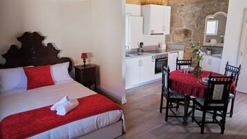 1 Schlafzimmer, Bügeleisen/Bügelbrett, kostenloses WLAN, Bettwäsche