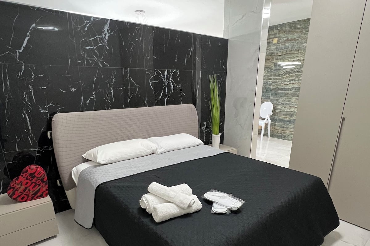 Departamento clásico (Interno 3) | 1 habitación, decoración personalizada y muebles diferentes
