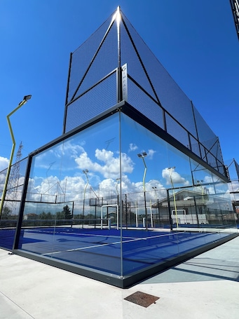 Tennis court. RESIDENCE MARCO POLO