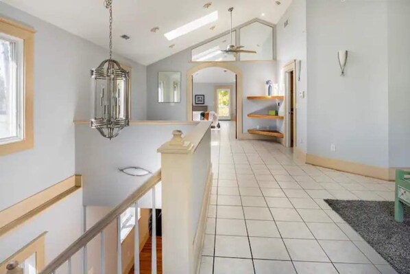 Interior - Spacious 4BR home; 5 min walk to downtown Milford! (Milford)