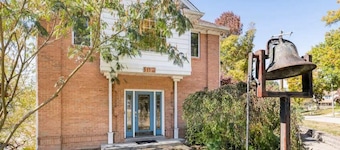 Spacious 4BR home; 5 min walk to downtown Milford!