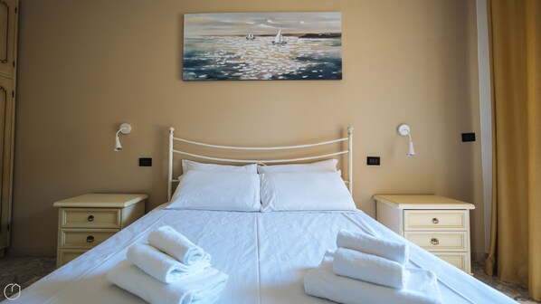 Apartment (2 Bedrooms) | 2 bedrooms, iron/ironing board, bed sheets - Marina Bike Family Home (Andora)