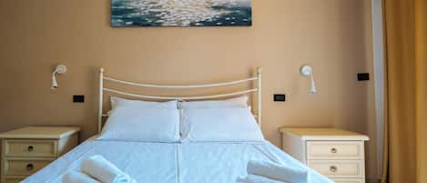 Apartment (2 Bedrooms) | Front of property