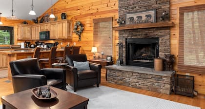 Retreat at Wintergreen Pool Access Grill