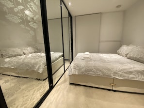 Apartment | 3 bedrooms, free WiFi, bed sheets