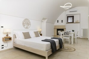 1 slaapkamer, een strijkplank/strijkijzer, gratis wifi, beddengoed