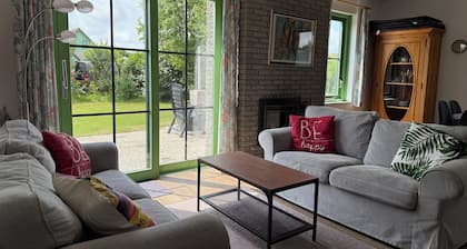 3 Schlafzimmer Unterkunft in Julianadorp aan Zee