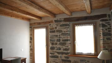 Comfort Room, 1 Bedroom, Refrigerator, Garden View | 1 bedroom, in-room safe, blackout drapes, soundproofing