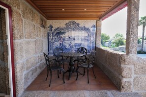 Outdoor dining - Aldeia da Quinta do Paço - Casa do Senhorio (São Salvador do Campo)