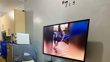 Condo, 1 Bedroom | Room amenity