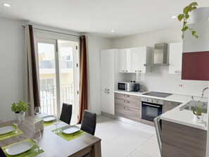 Lägenhet - 2 sovrum - balkong - utsikt mot staden | Restauranger
