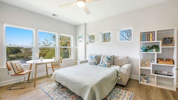 1 bedroom, iron/ironing board, travel cot, WiFi