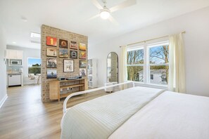 1 chambre, fer et planche à repasser, lit de bébé portatif, Wi-Fi