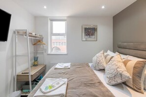 1 bedroom, iron/ironing board, WiFi, bed sheets
