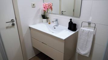 Hair dryer, towels