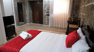 2 bedrooms, iron/ironing board, WiFi (free), bed sheets