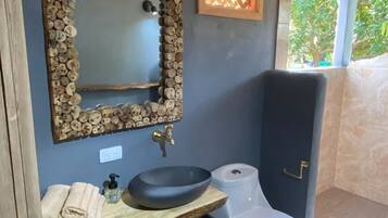 Exclusive Cabin | Bathroom