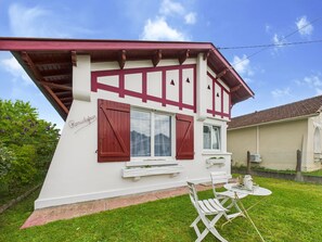 Outdoor dining - A peaceful stopover for 4 in Andernos-les-Bains (Andernos-les-Bains)