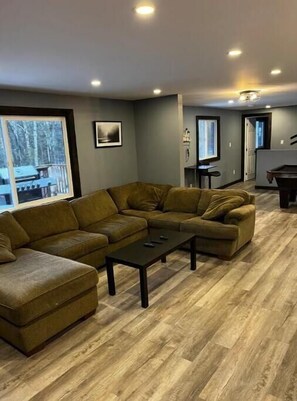 Smart TV, fireplace, DVD player, books