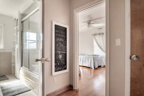 Peaceful 3BR home; 5 min walk to downtown Milford!