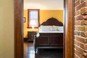4 habitaciones, wifi gratis y ropa de cama