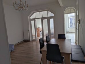 Room, 1 Bedroom, City View | Dining - Room in Guest Room - Charming Room W Located in Brussels (Brussels)