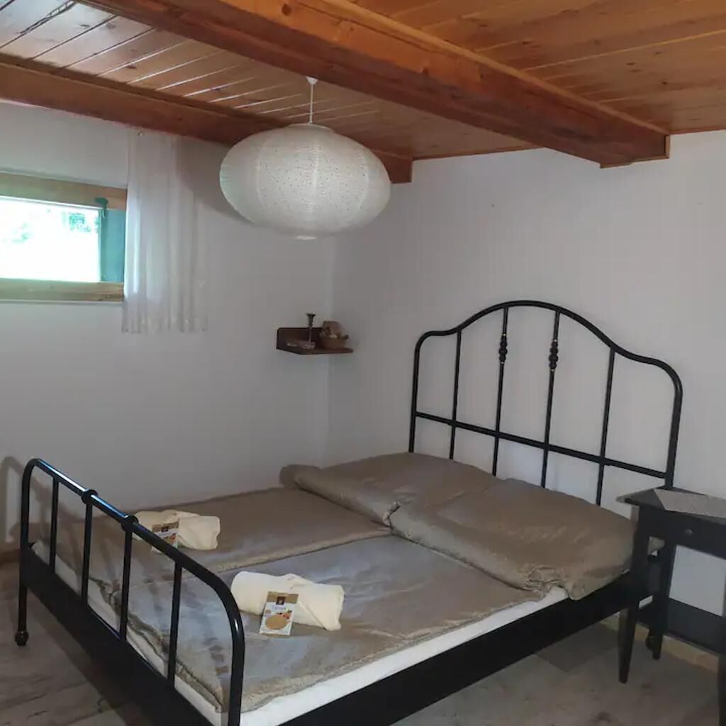 Cottage | 1 bedroom, iron/ironing board, free WiFi, bed sheets