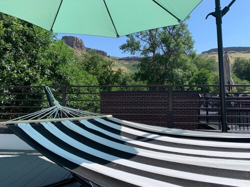 Golden Rooftop w/ MTN Views -Walk to DT Golden/School of Mines + Red Rocks Close