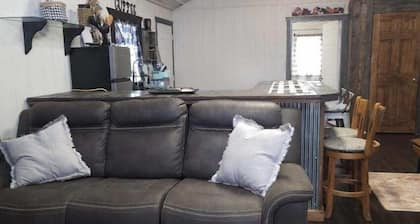 Rising Wolf Cabin
Glacier National Park
Centralized location for exploring