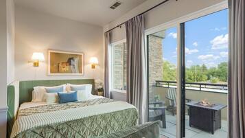 Iron/ironing board, free WiFi