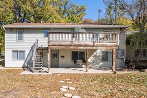 Exterior - Modern 2BR home; 5 min walk to downtown Milford! (Milford)