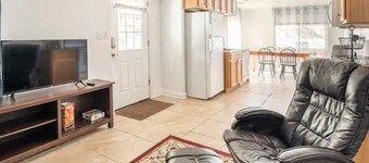 Modern 2BR home; 5 min walk to downtown Milford!