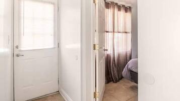 2 Schlafzimmer, Bügeleisen/Bügelbrett, kostenloses WLAN, Bettwäsche